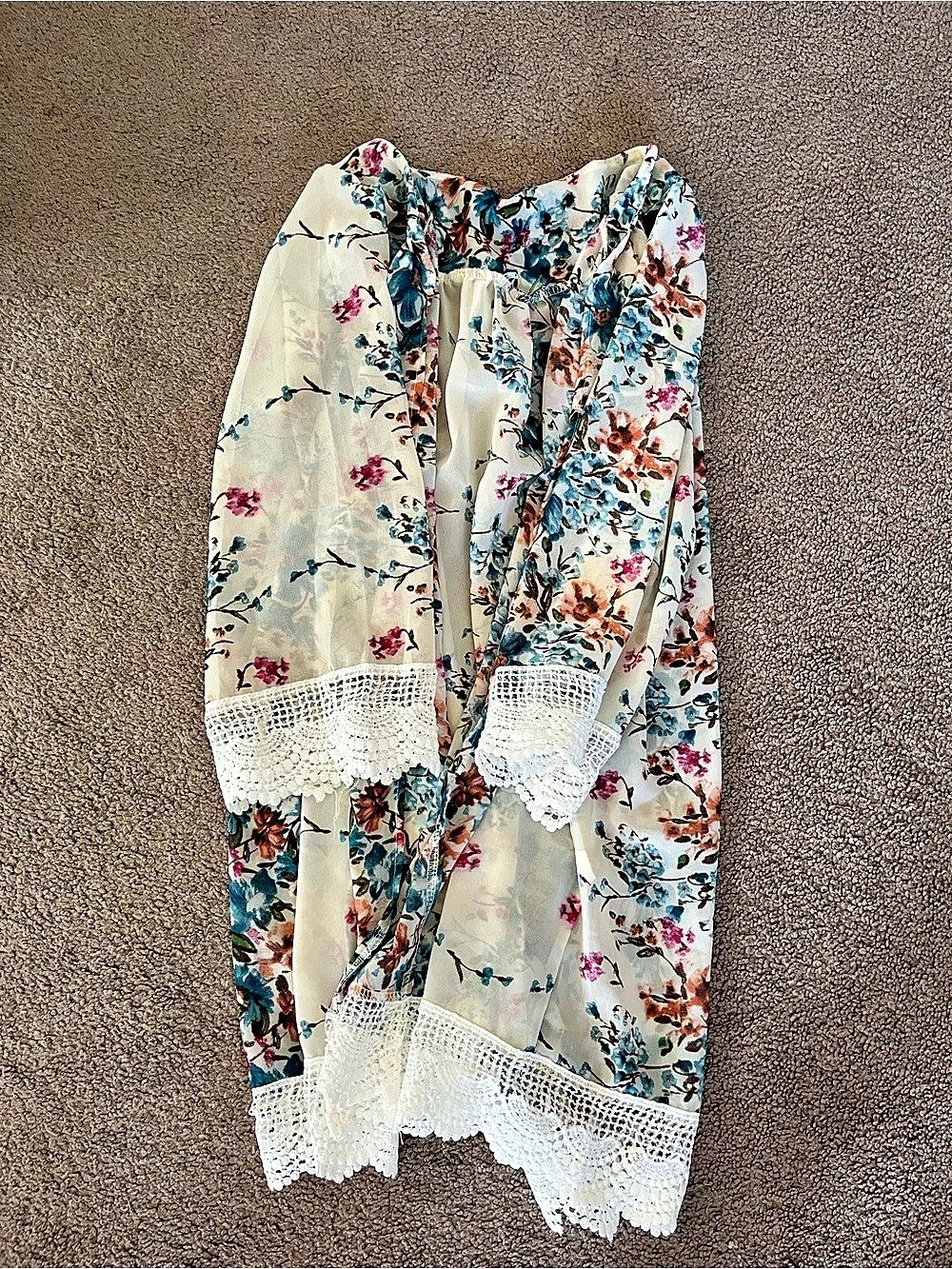 Floral Lace Trim Blouse in Cream & Blue
